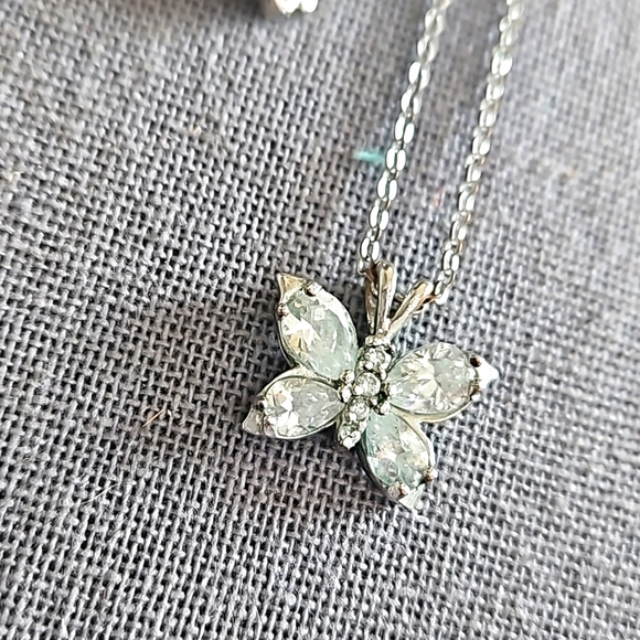 Lot of 5 dainty necklaces butterflies fairy crystals chains EUC - Picture 6 of 10